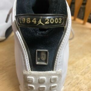 NIKE AIR JORDAN 18.5 XVIII.5
WHITE BLACK CHROME SILVER GREY
306890-101  siz 9.5